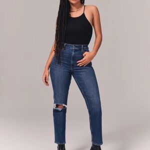 ABERCROMBIE & FITCH Med Destroy Curve Love Ultra High Rise Ankle Straight Jean